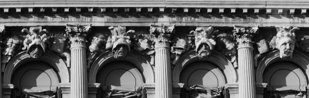 Palazzo Flangini. Teste in chiave d'arco del secondo piano nobile