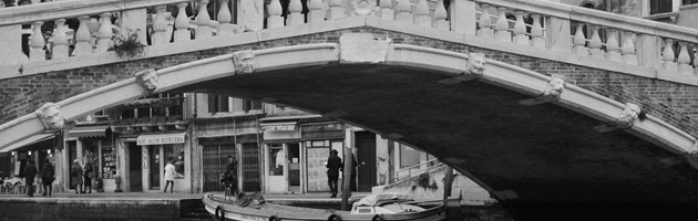 Canale di Cannaregio. Scudo e decorazioni 