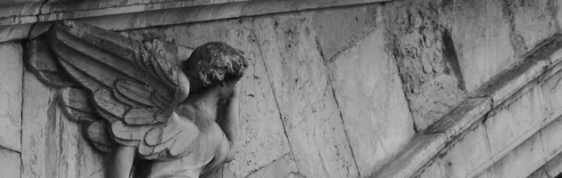 Rialto. Arcangelo Gabriele sull'archivolto a sud Rialto. Arcangelo Gabriele sull'archivolto a sud