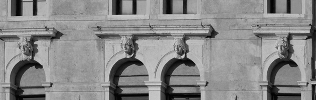 Palazzo Barbaro a San Vidal. Teste in chiave