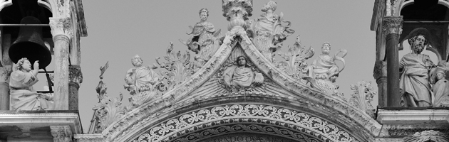 Basilica di San Marco. Coronamento