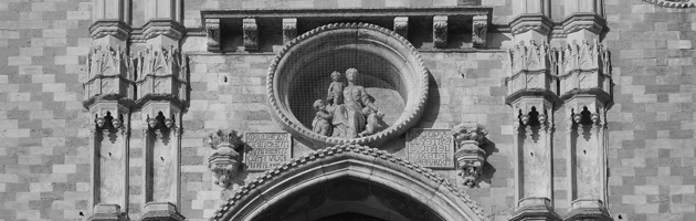 Palazzo Ducale. Balcone centrale sul molo